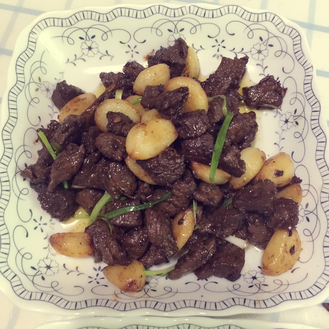黑蒜子牛肉粒