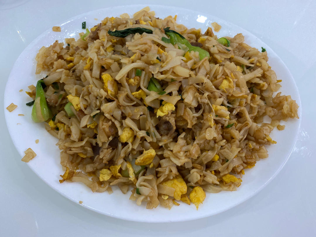 路边摊的炒河粉