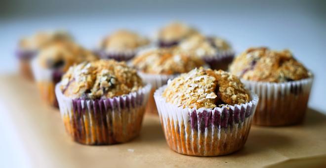 蓝莓早餐玛芬［Blueberry breakfast muffins］的做法