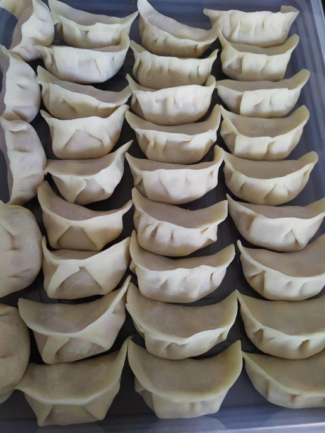 芹菜木耳鲜肉水饺(附包法）