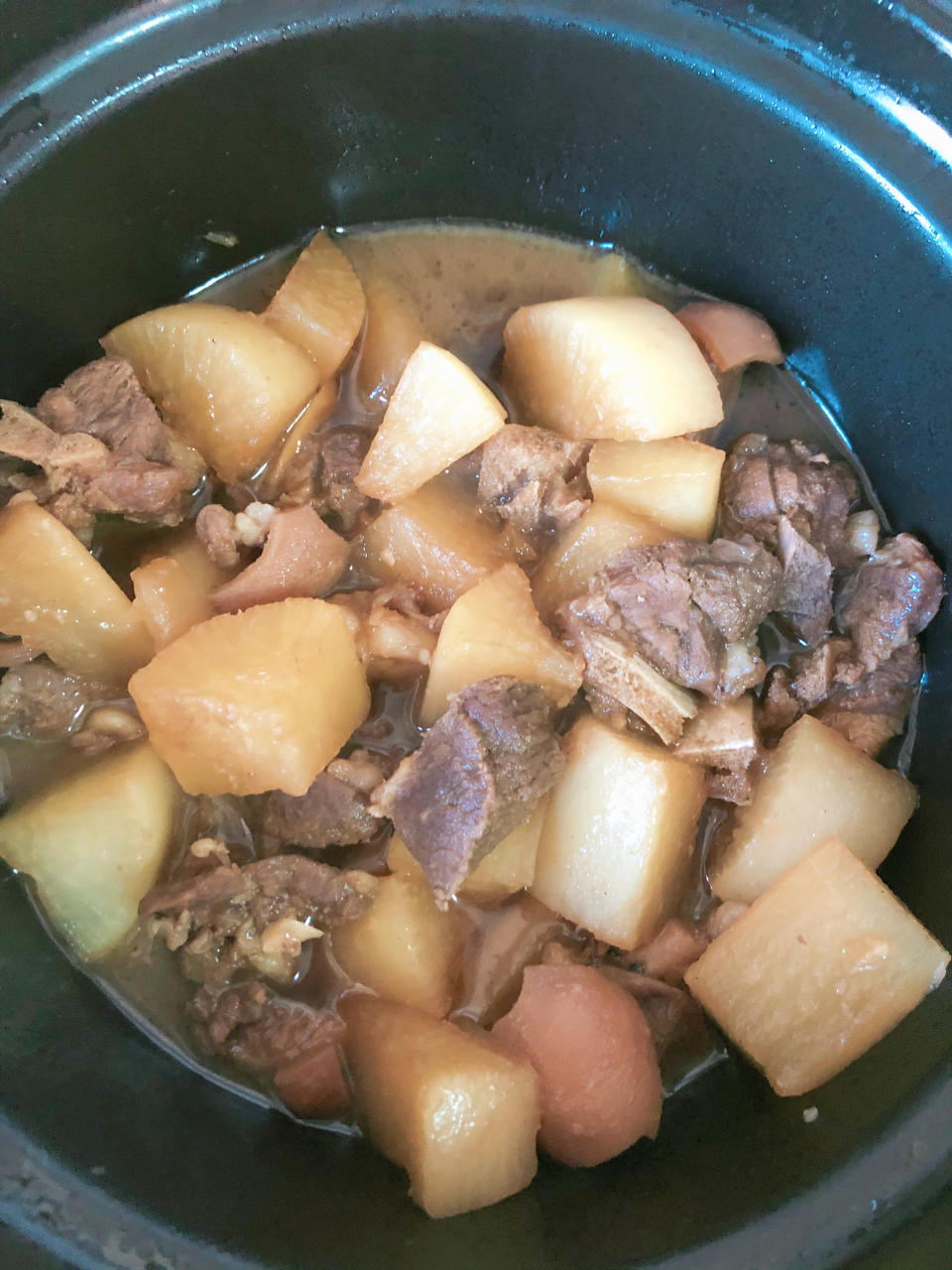 萝卜焖牛腩 （好吃得可以摆摊了）