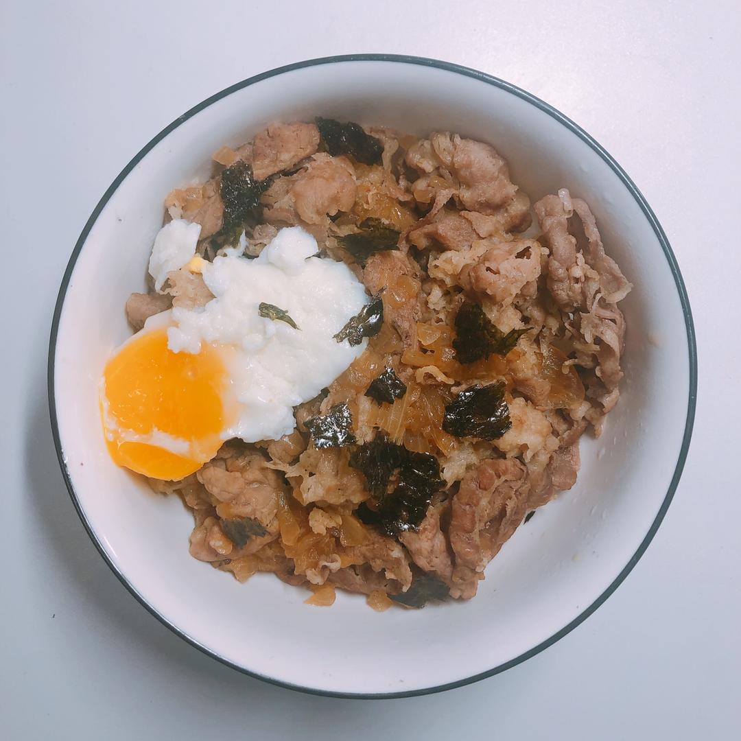 【温泉蛋肥牛盖饭】