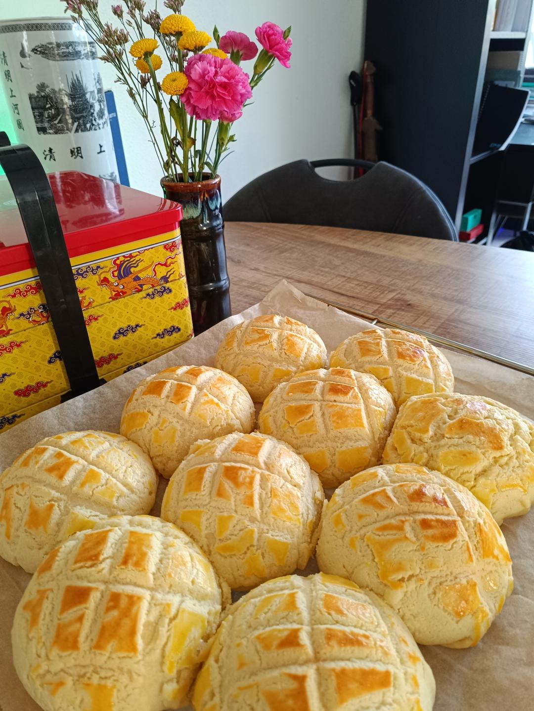 好吃到炸裂的港式菠萝包（附带制作酥皮的小视频）