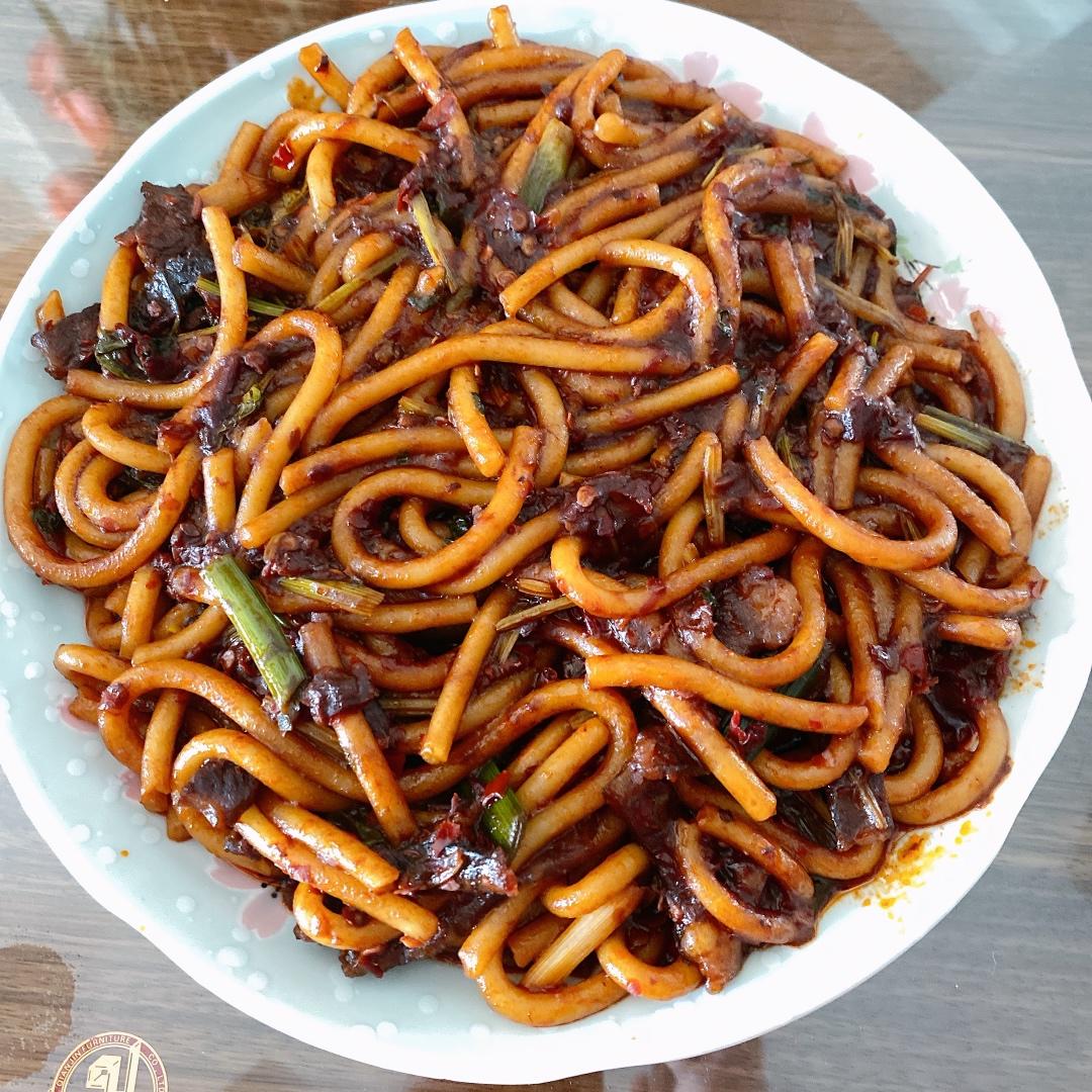 这份新疆炒米粉，香辣浓郁很正宗 ~