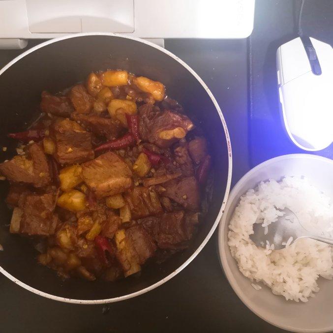 土豆炖排骨