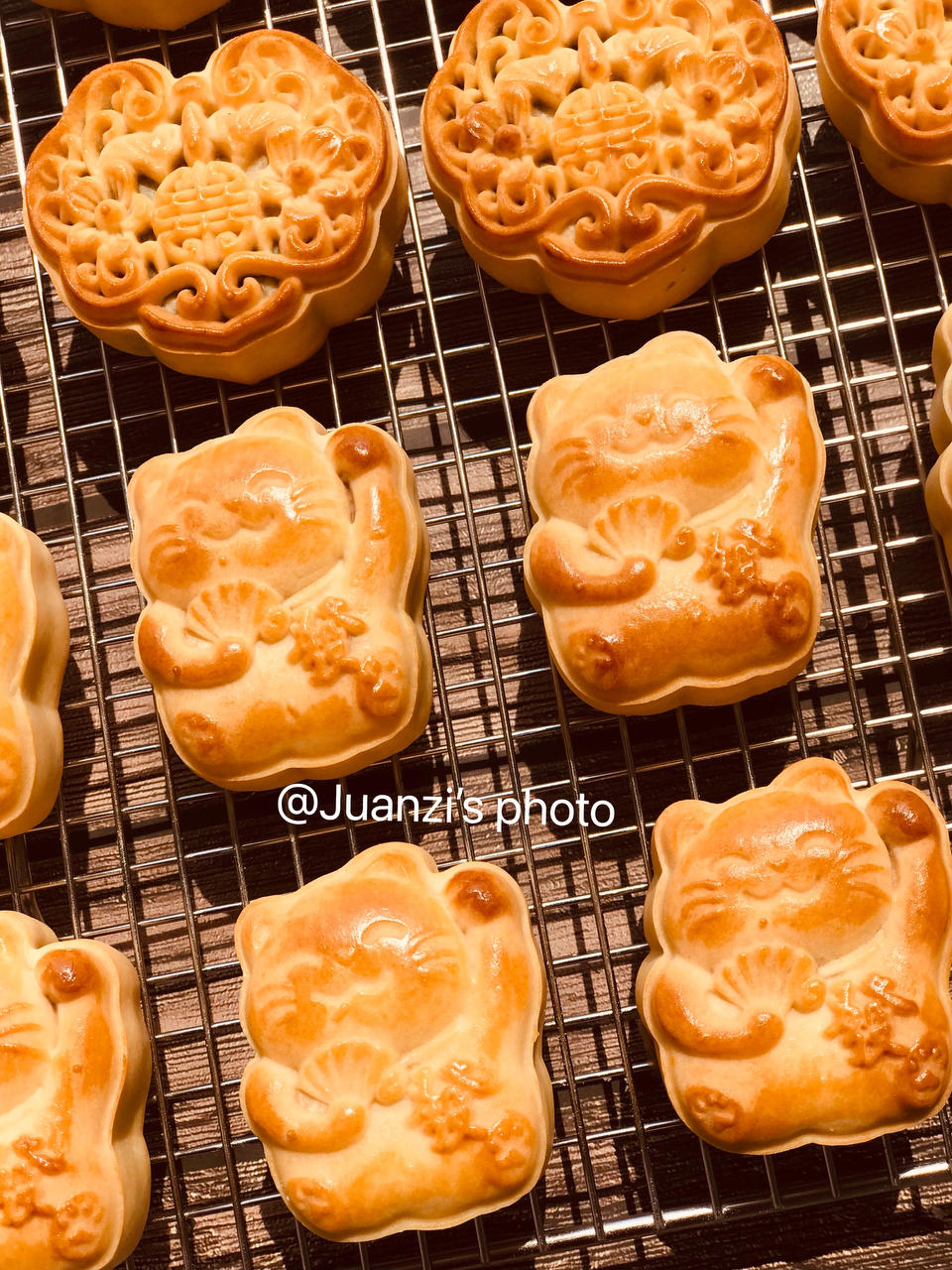 广式月饼—蛋黄莲蓉月饼