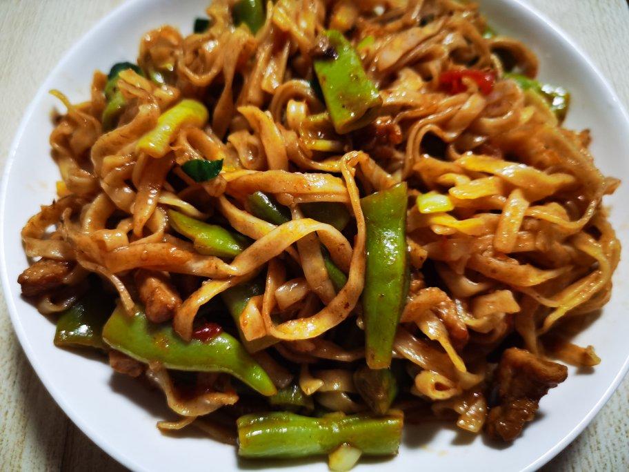 堂妈小厨——豆角番茄焖面