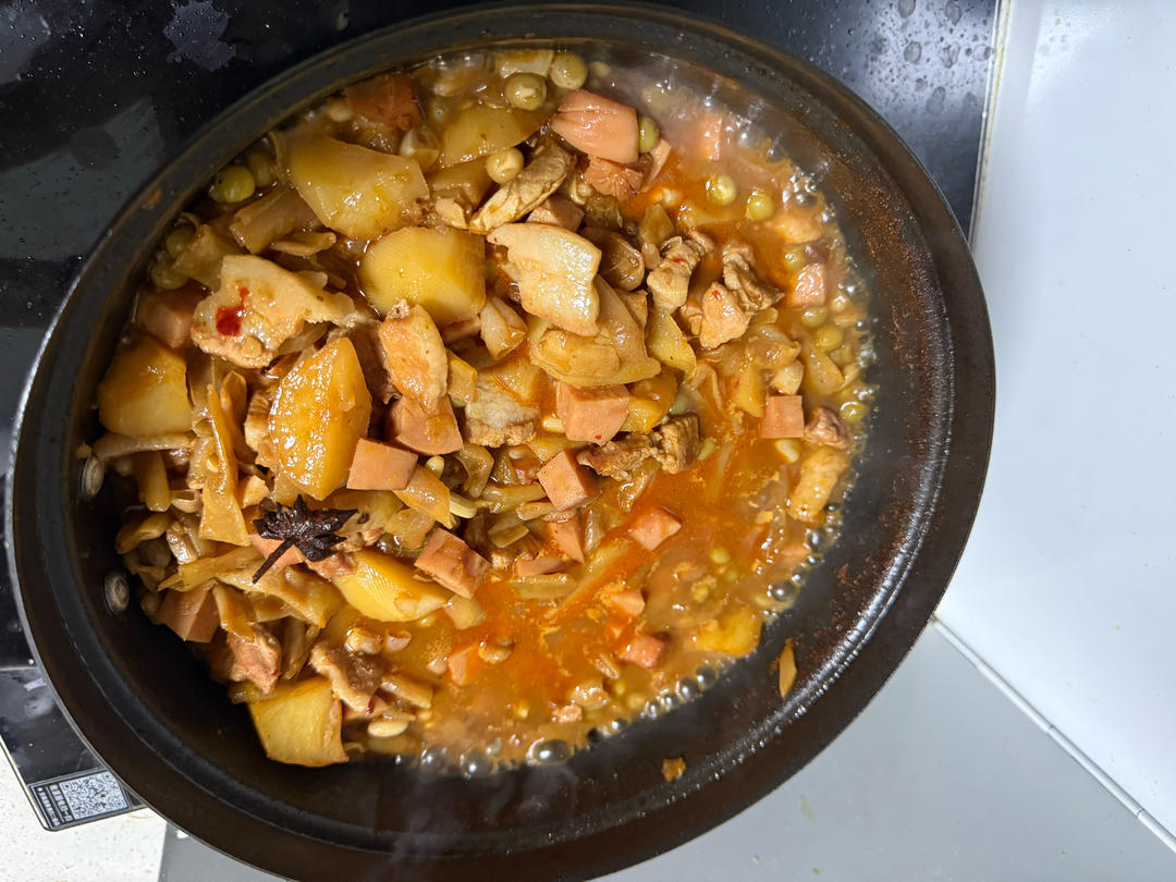 不吃两碗饭你找我！东北做法 酱炖芸豆土豆五花肉