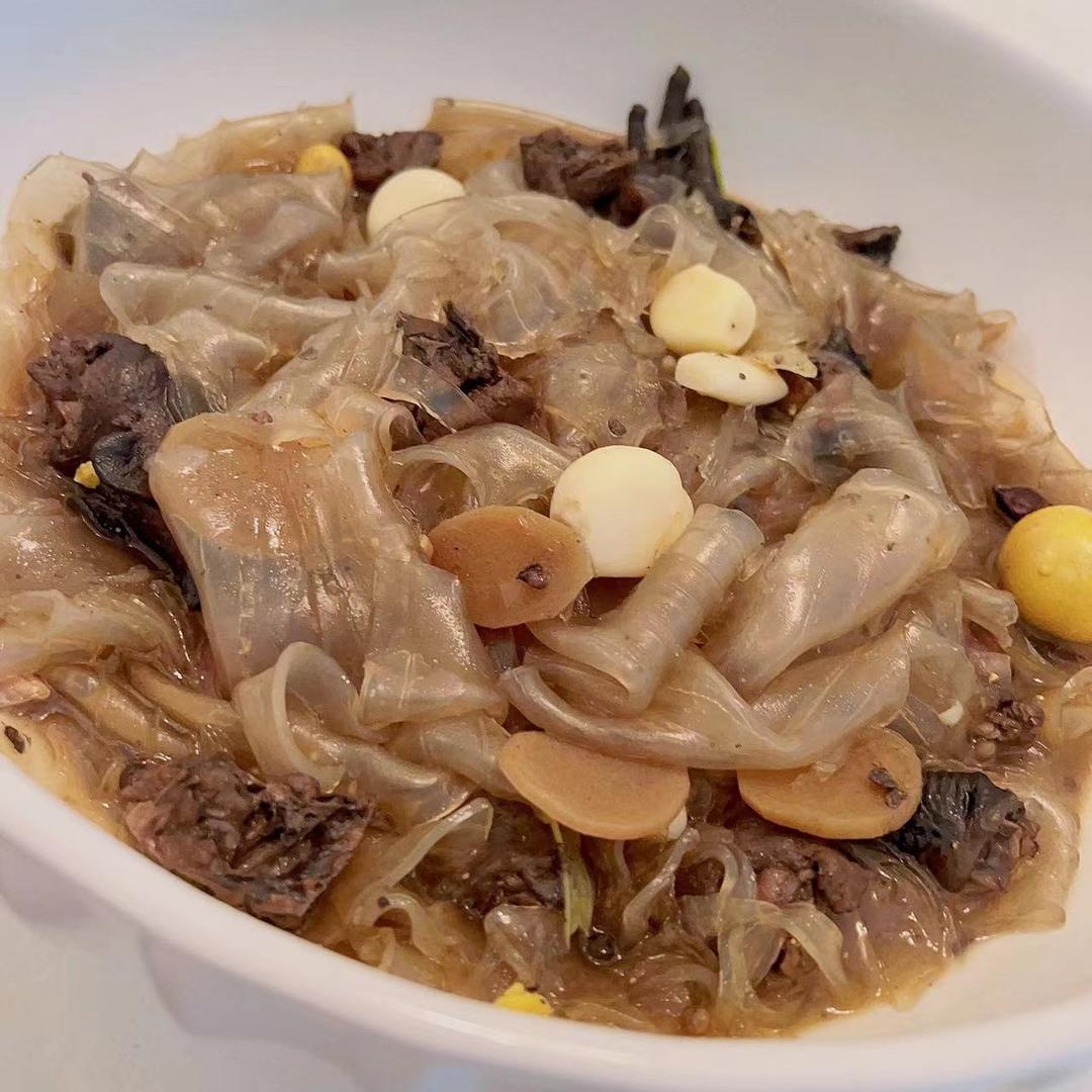 粉皮炖乌鸡的做法