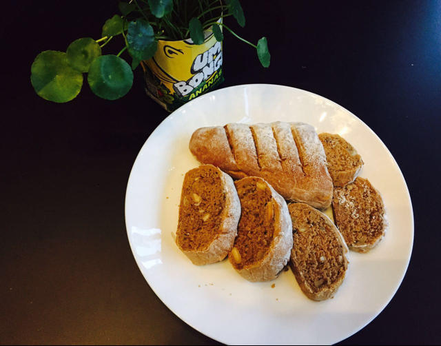 黑麦核桃红糖面包