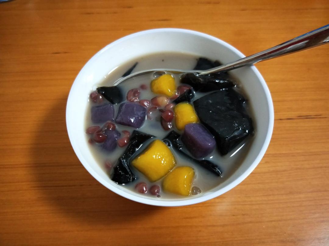 满足你的偷学欲望，“鲜芋仙”的三色芋圆在家也能轻松搞定！——三色芋圆
