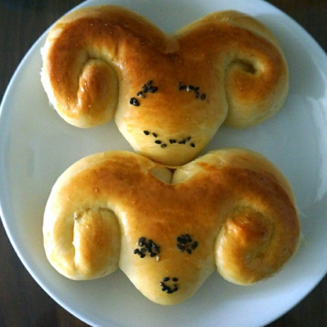 韩让做的羊咩咩面包