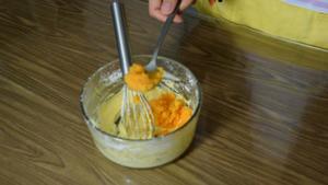 《糯米团子的厨房日记》奶黄流心月饼的做法 步骤24
