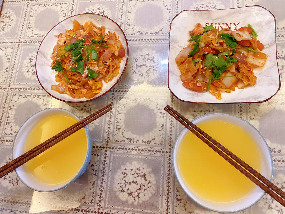 【东北烤冷面】热乎乎的烤冷面，8元吃饱真划算！