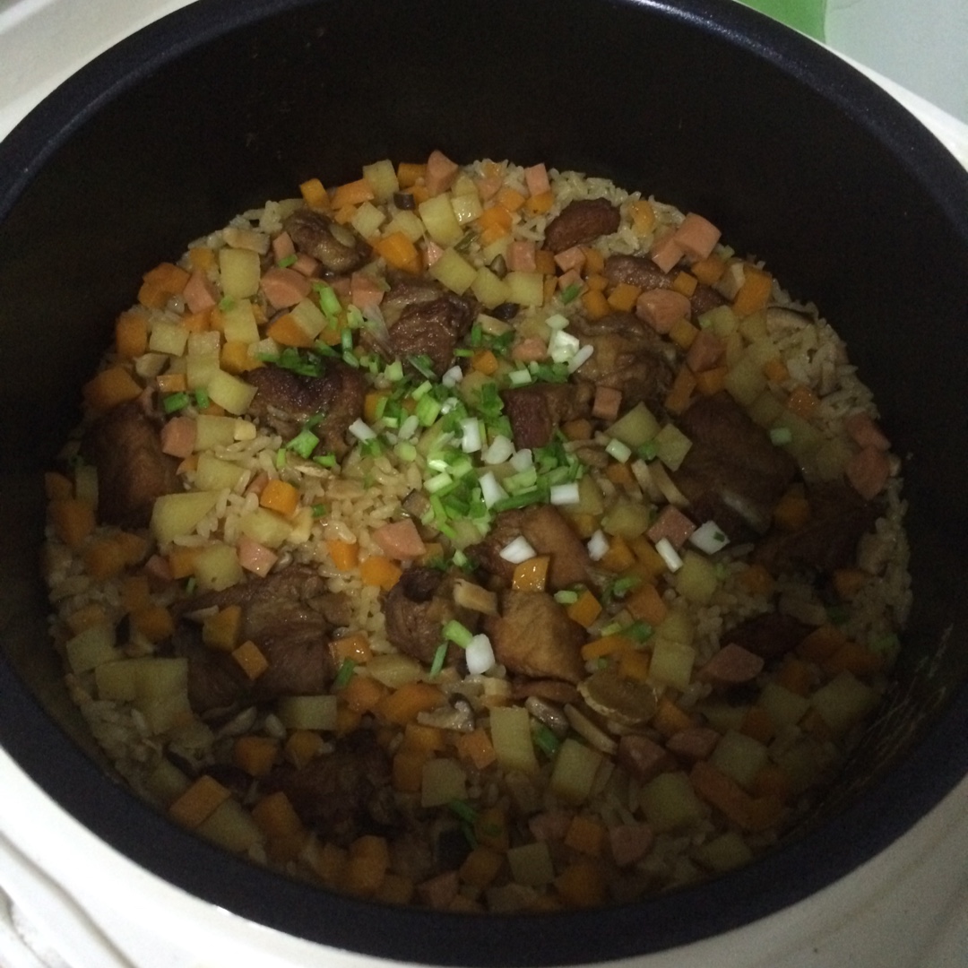 喷香排骨焖饭（爆好吃）