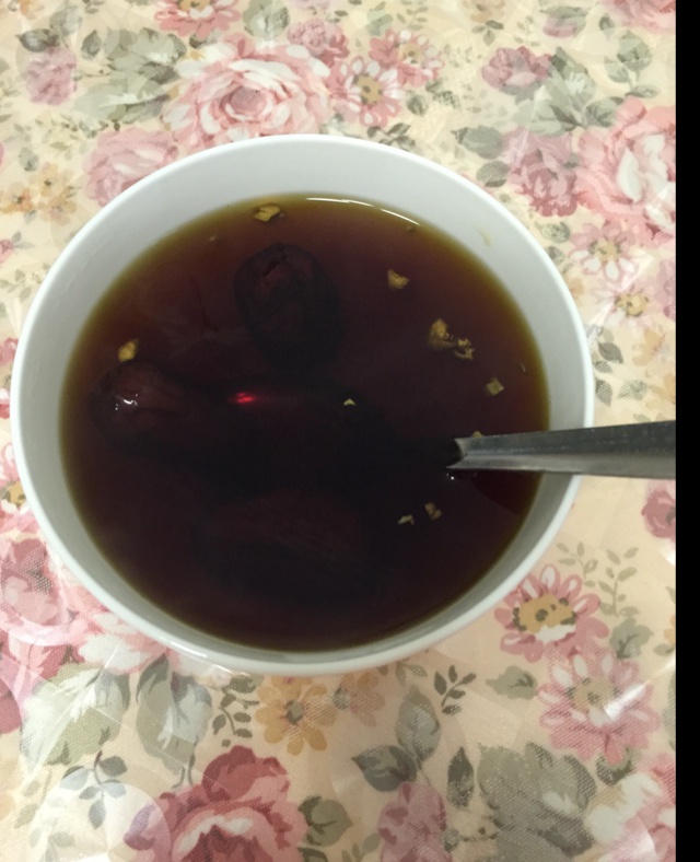 红枣生姜红糖水