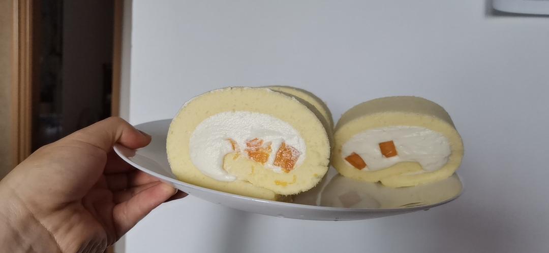 超详细的瑞士卷奶油蛋糕卷原味蛋糕卷的制作方法 饱满不掉皮不开裂（附模具换算方法）