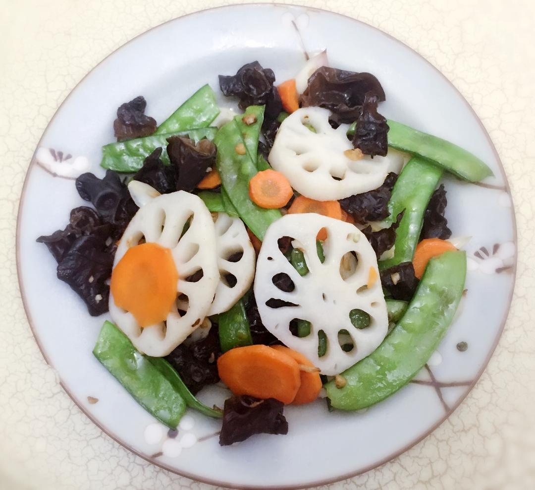 素菜也可以这么美—荷塘小炒