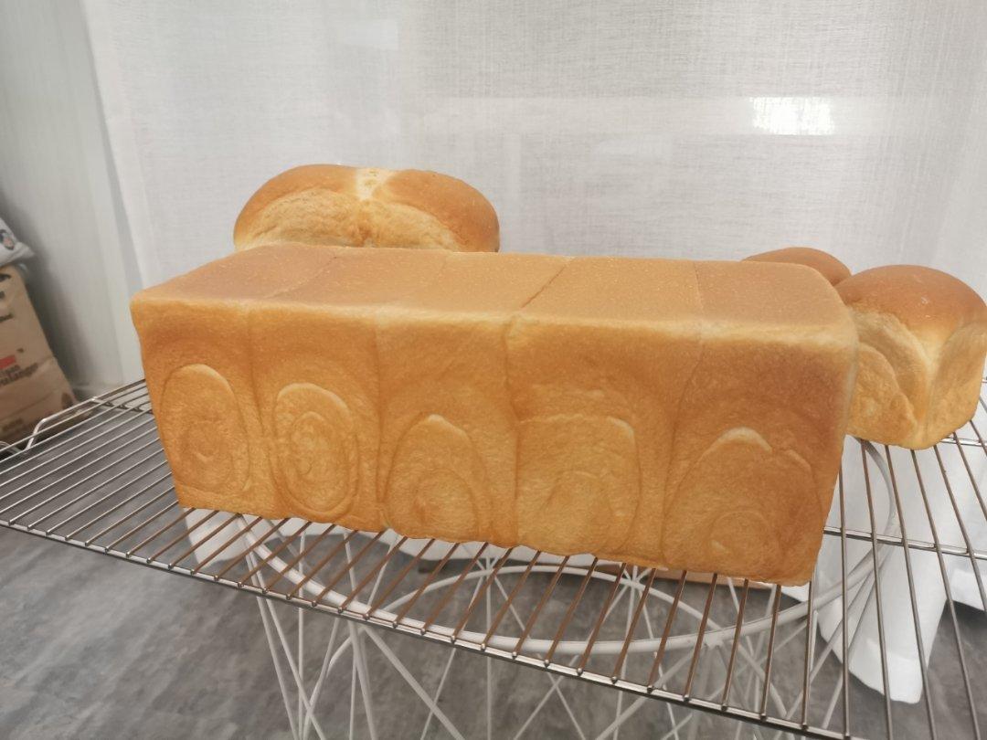 超润的酸奶吐司