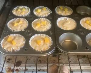 椰蓉芒果马芬 杯子里的早餐面包（改良版）的做法 步骤11
