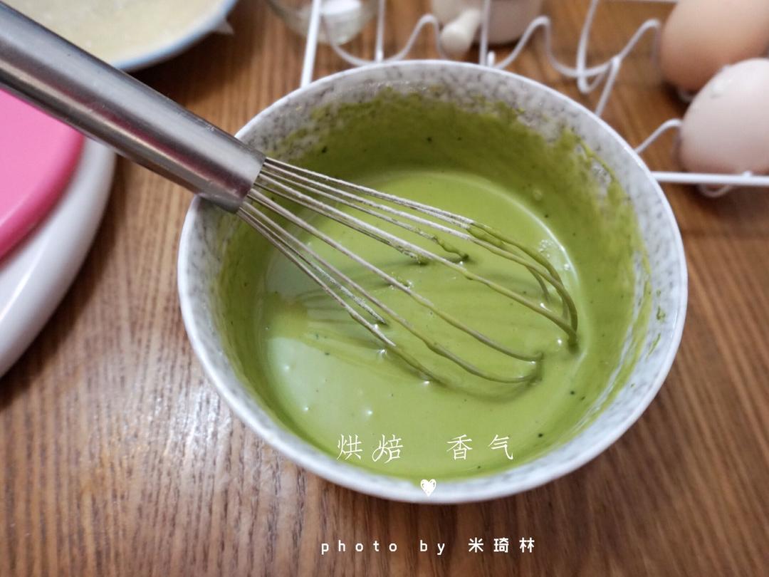 渐变抹茶慕斯蛋糕：我Amanda带着既美又作的抹茶甜点又来了！【曼食慢语】