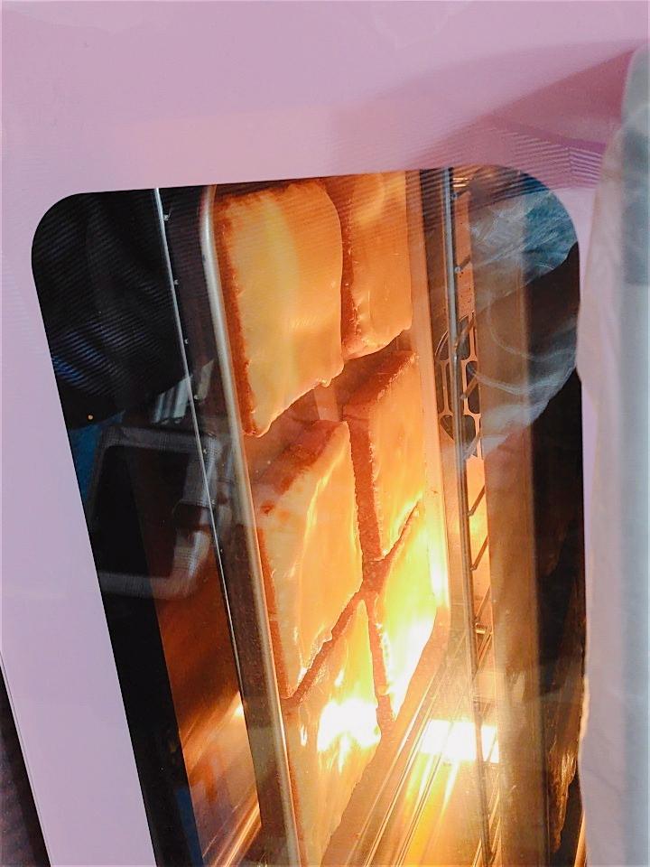 零失败快手岩烧乳酪(熔岩吐司)十分钟网红早餐，好吃哭
