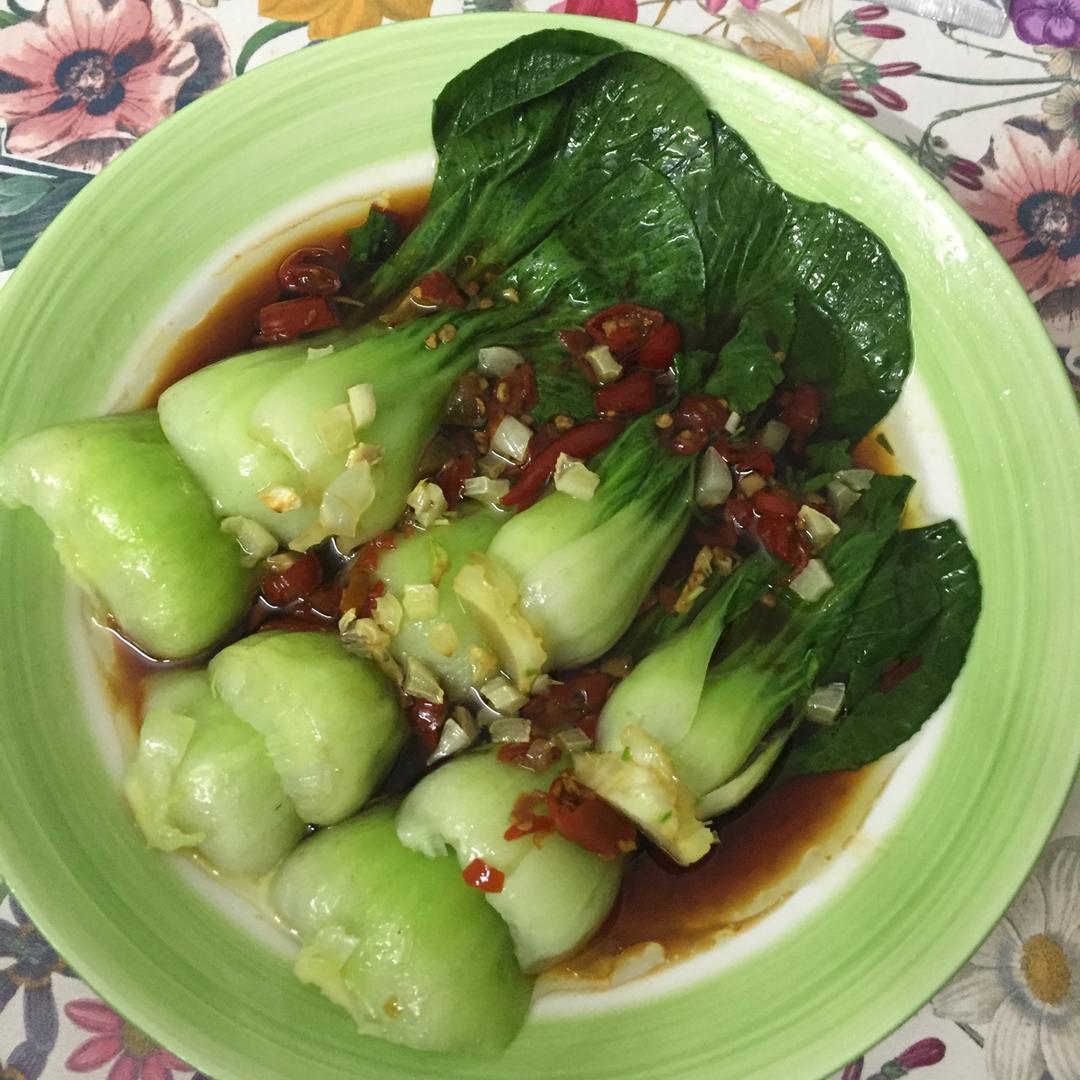 凌乱的胖胖做的白灼上海青