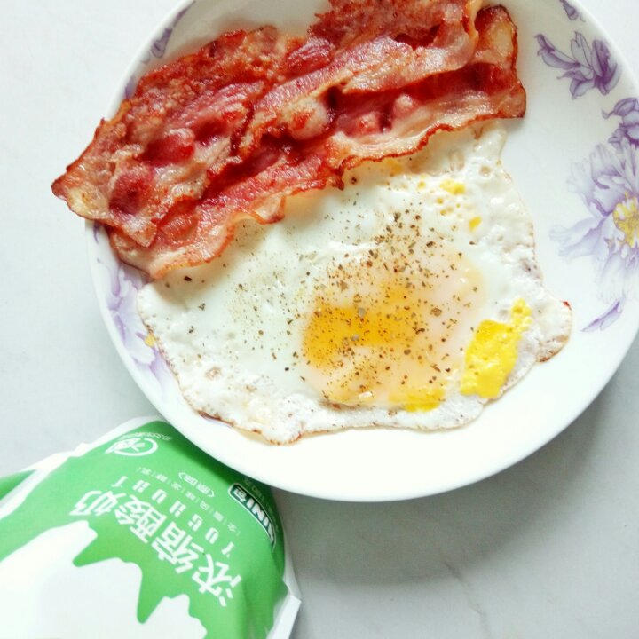 王小贱sw做的培根煎蛋