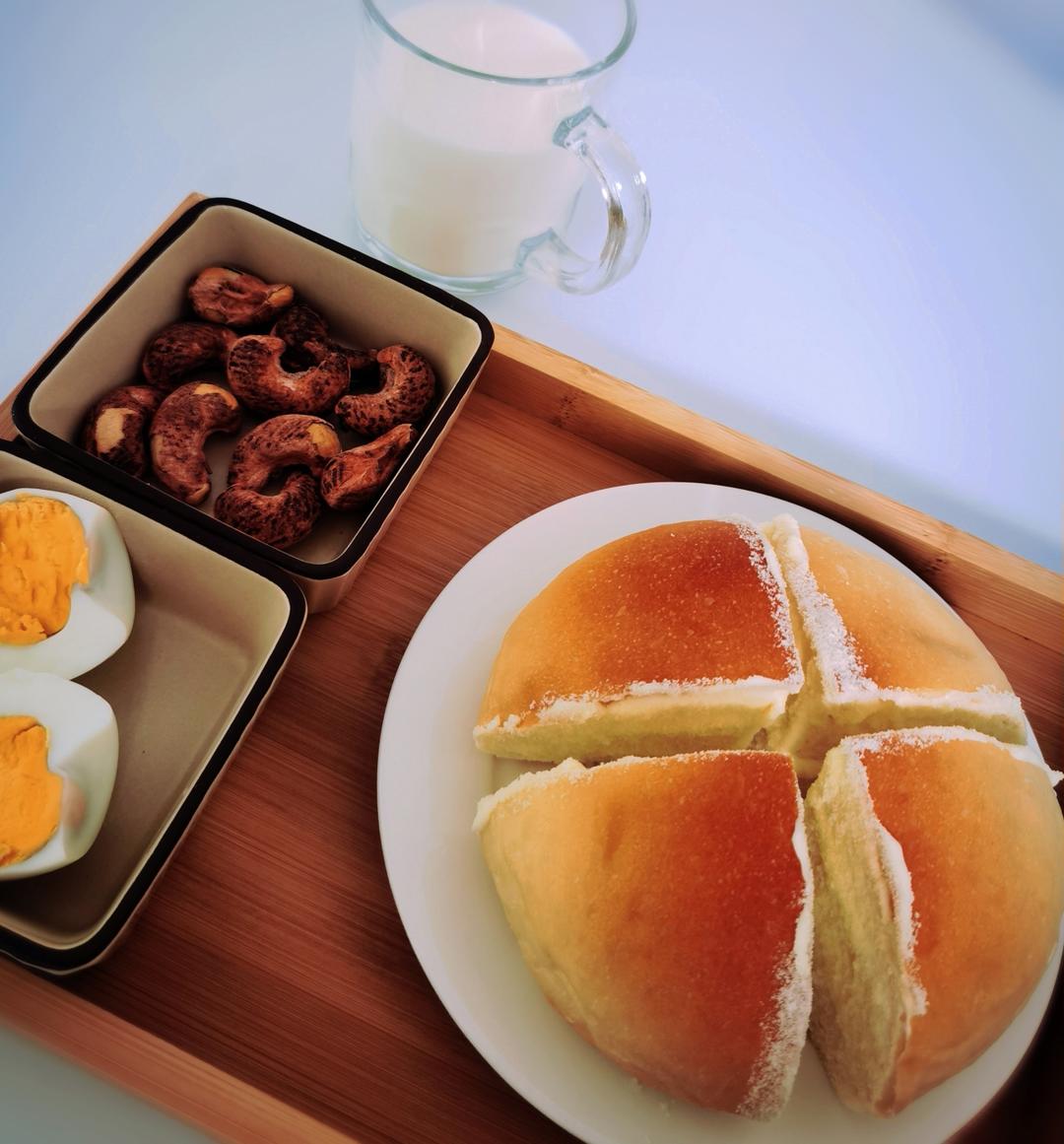 纯奶手撕吐司的做法 步骤1