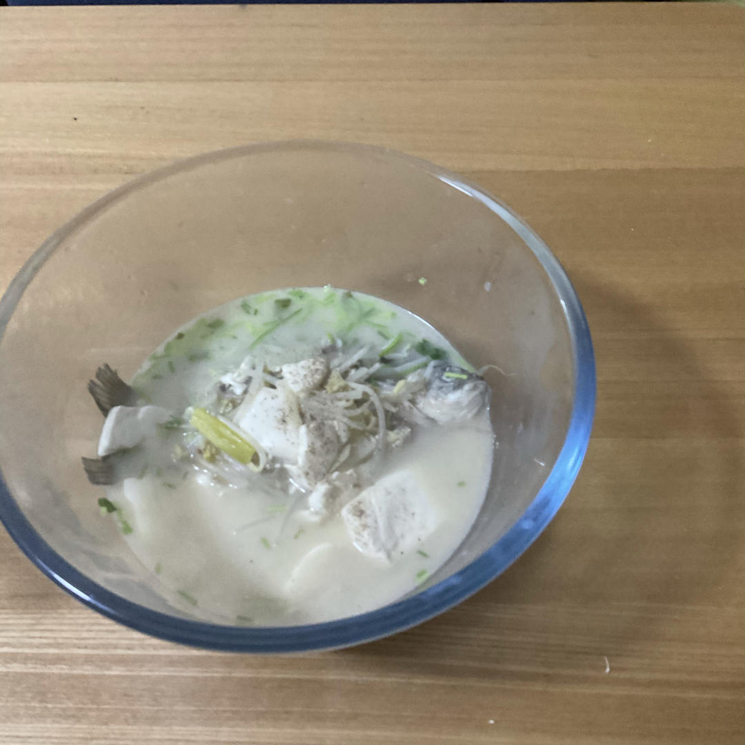 厨师长教你：“鲫鱼豆腐汤”的家常做法，满满的烹饪原理