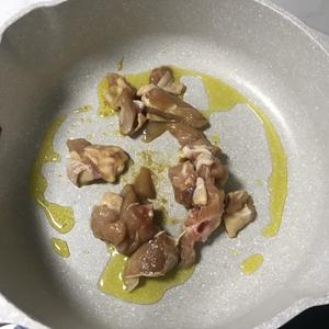 ❤️香菇滑鸡：鸡肉滑嫩，香菇入味‼️的做法 步骤3