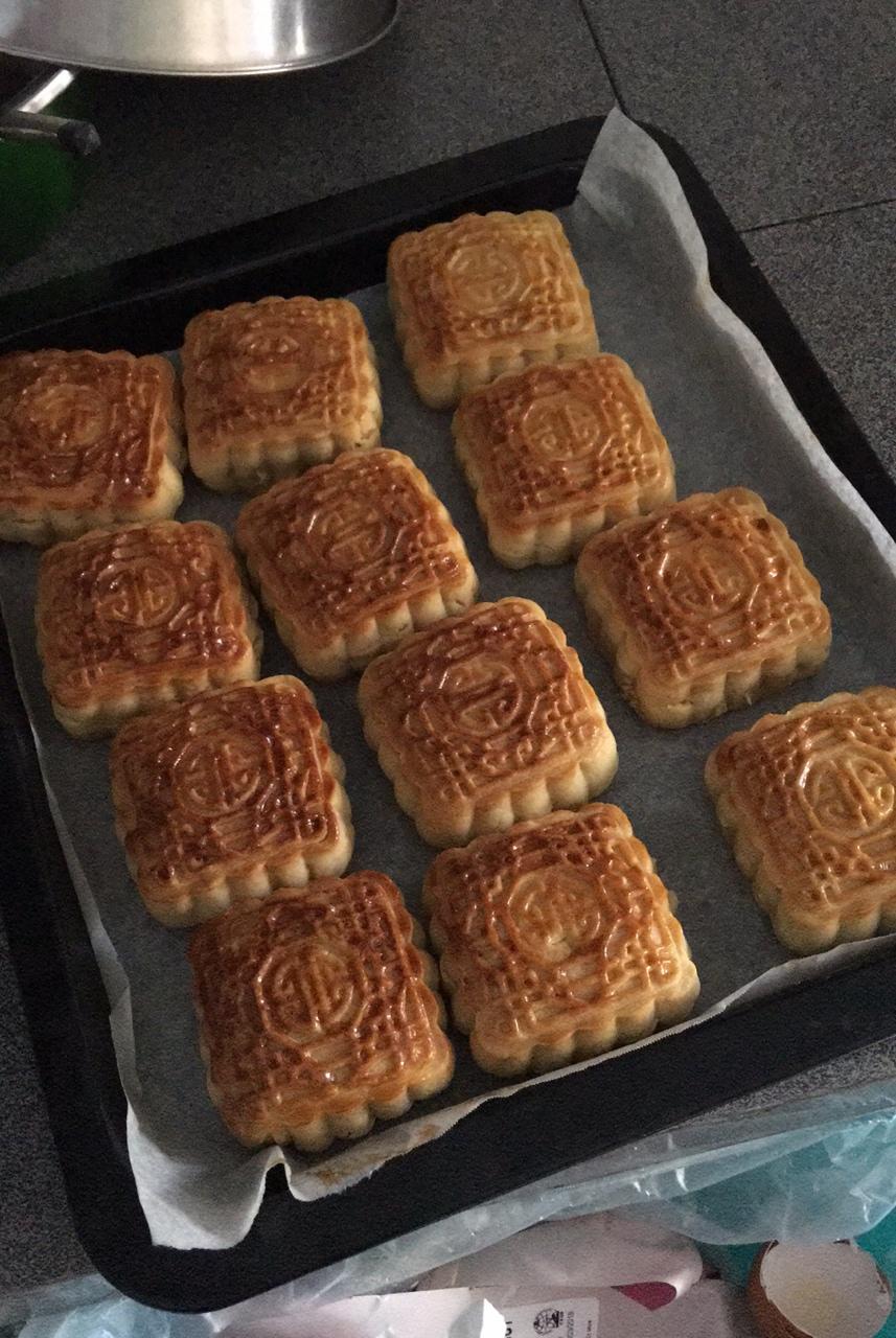 广式月饼——蛋黄莲蓉月饼