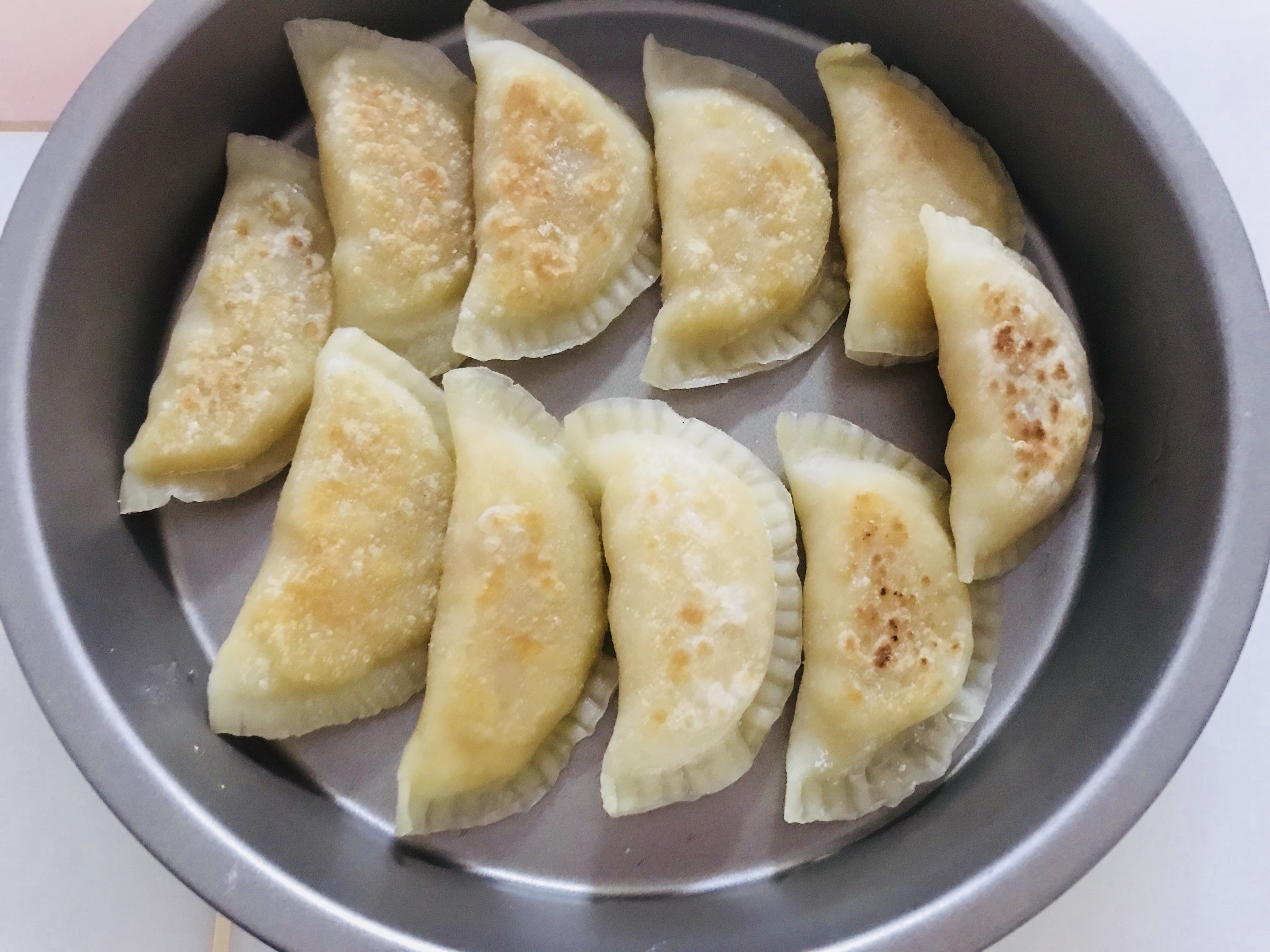 饺子皮版苹果派（不用烤箱超简单版）的做法