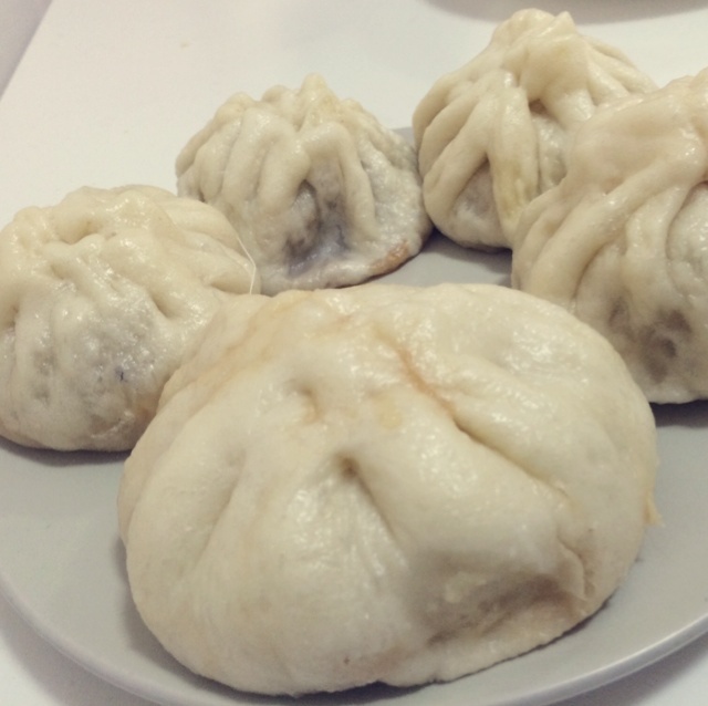 鲜美多汁的洋葱牛肉包子