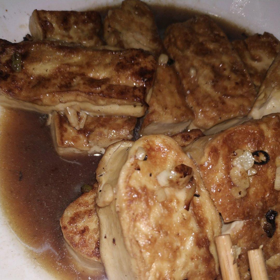 焖煎豆腐