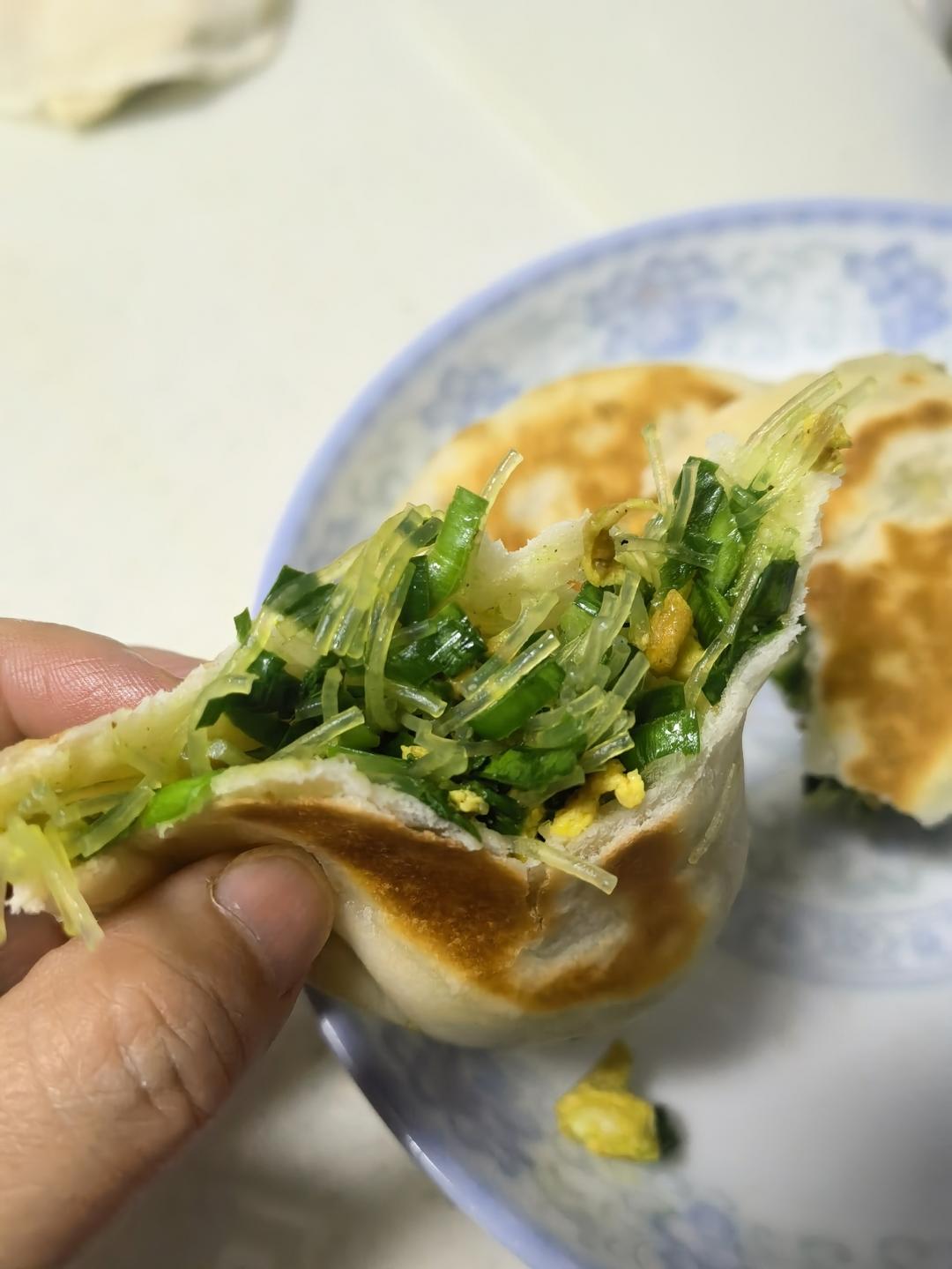 ㊙️烫面韭菜盒子 凉了也不硬 附包成完美半圆的细节视频