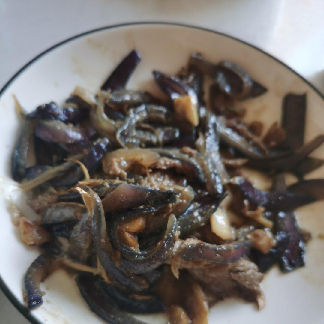 孜然洋葱炒牛肉粒