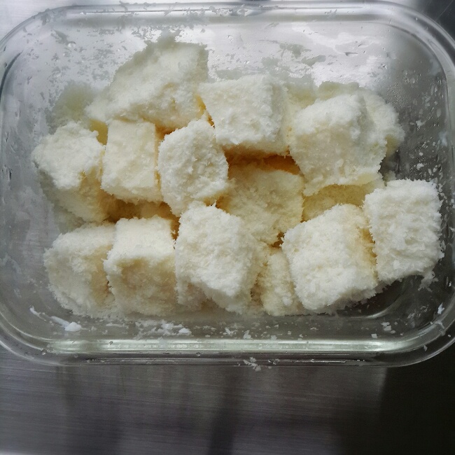 完胜85度C牛奶椰丝小方