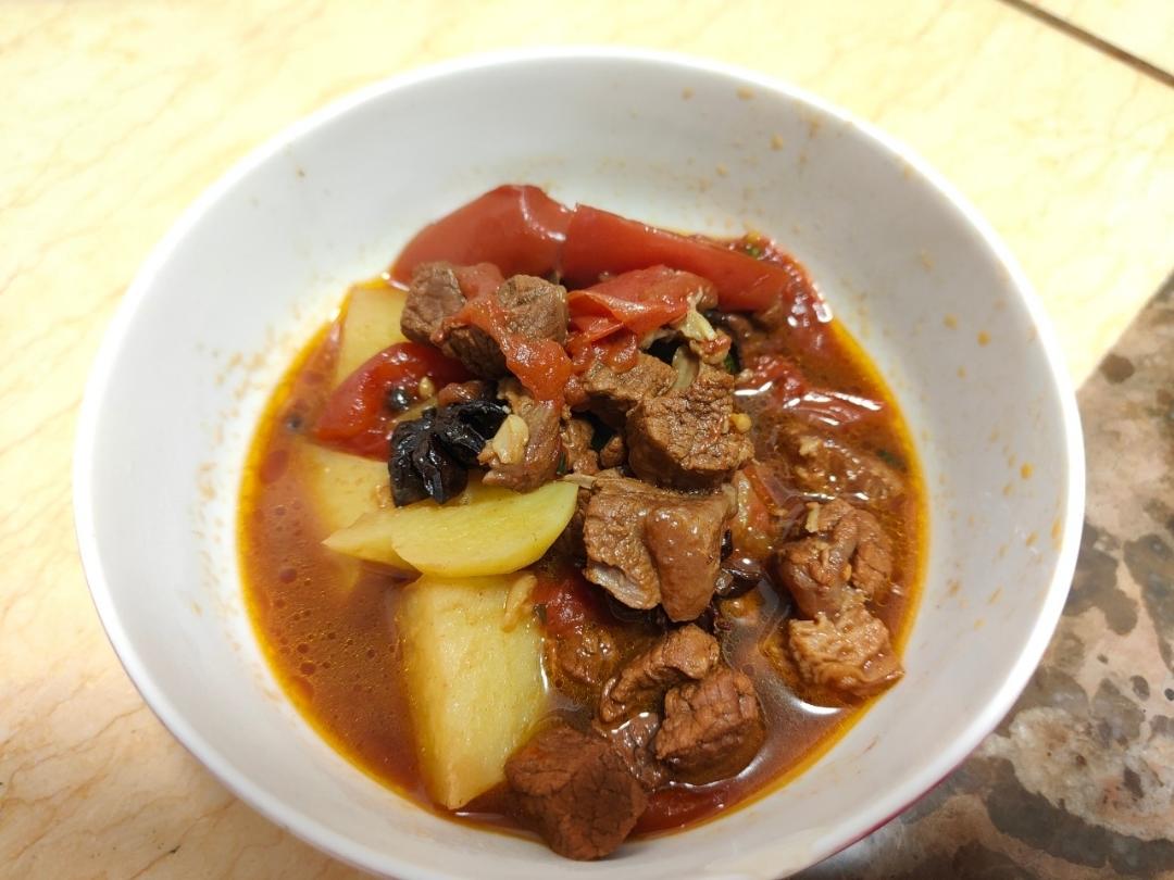 番茄土豆炖牛腩