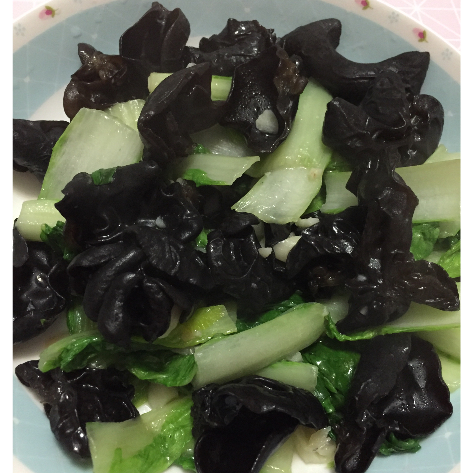 香椿内含物_香椿含有致癌物已确定了吗_香椿含什么有毒物质