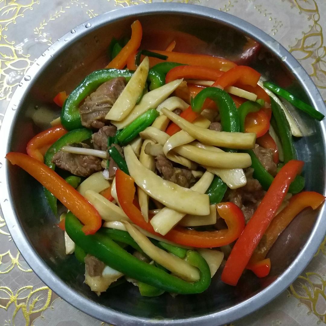 青椒素炒杏鲍菇