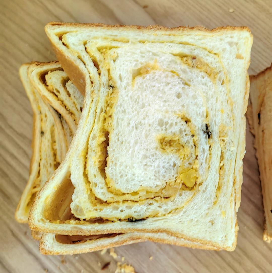 咸蛋黄肉松吐司🍞/经典馅料咸口吐司