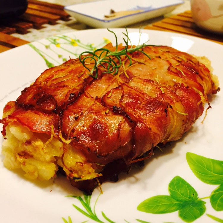 《食戟之灵》土豆培根烤肉