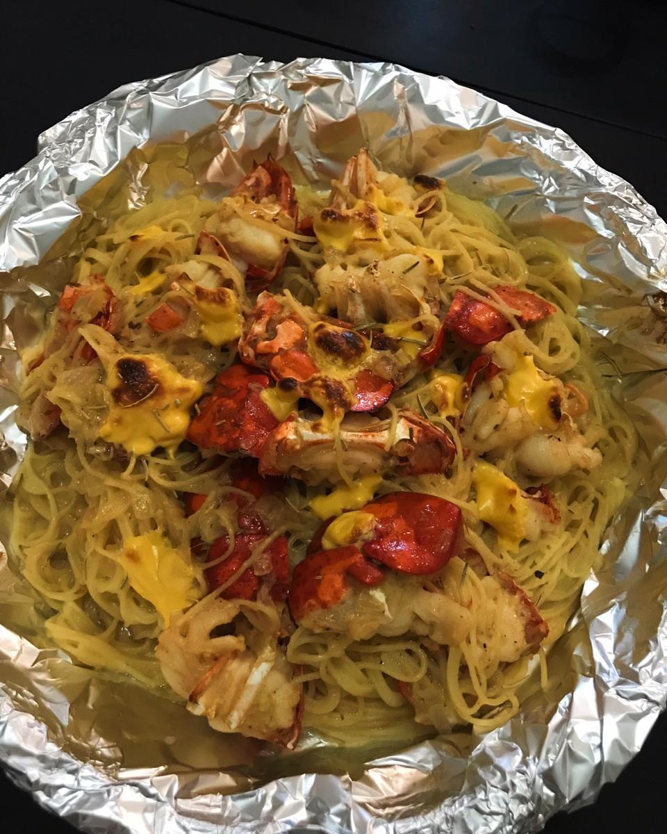 芝士焗龙虾（伊面铺底）