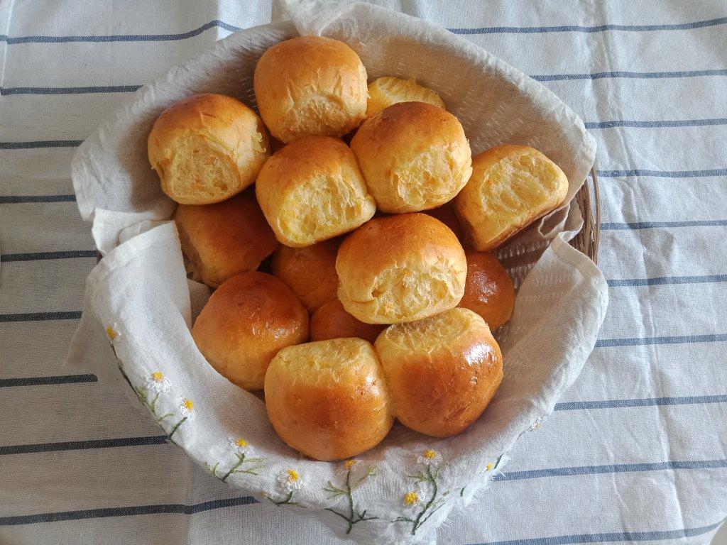 胡萝卜餐包（超柔小面包）