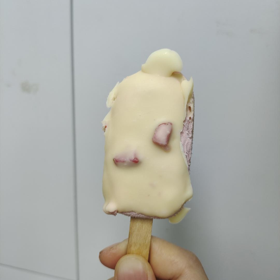 香甜无冰渣❗️自制草莓梦龙脆皮雪糕❗️