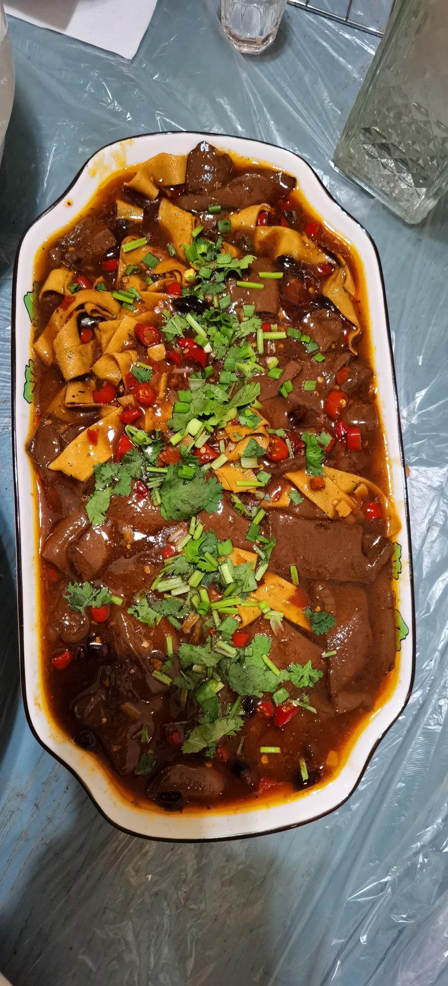 香辣嫩滑，好吃到哭的香辣鸭血～巨过瘾❗️