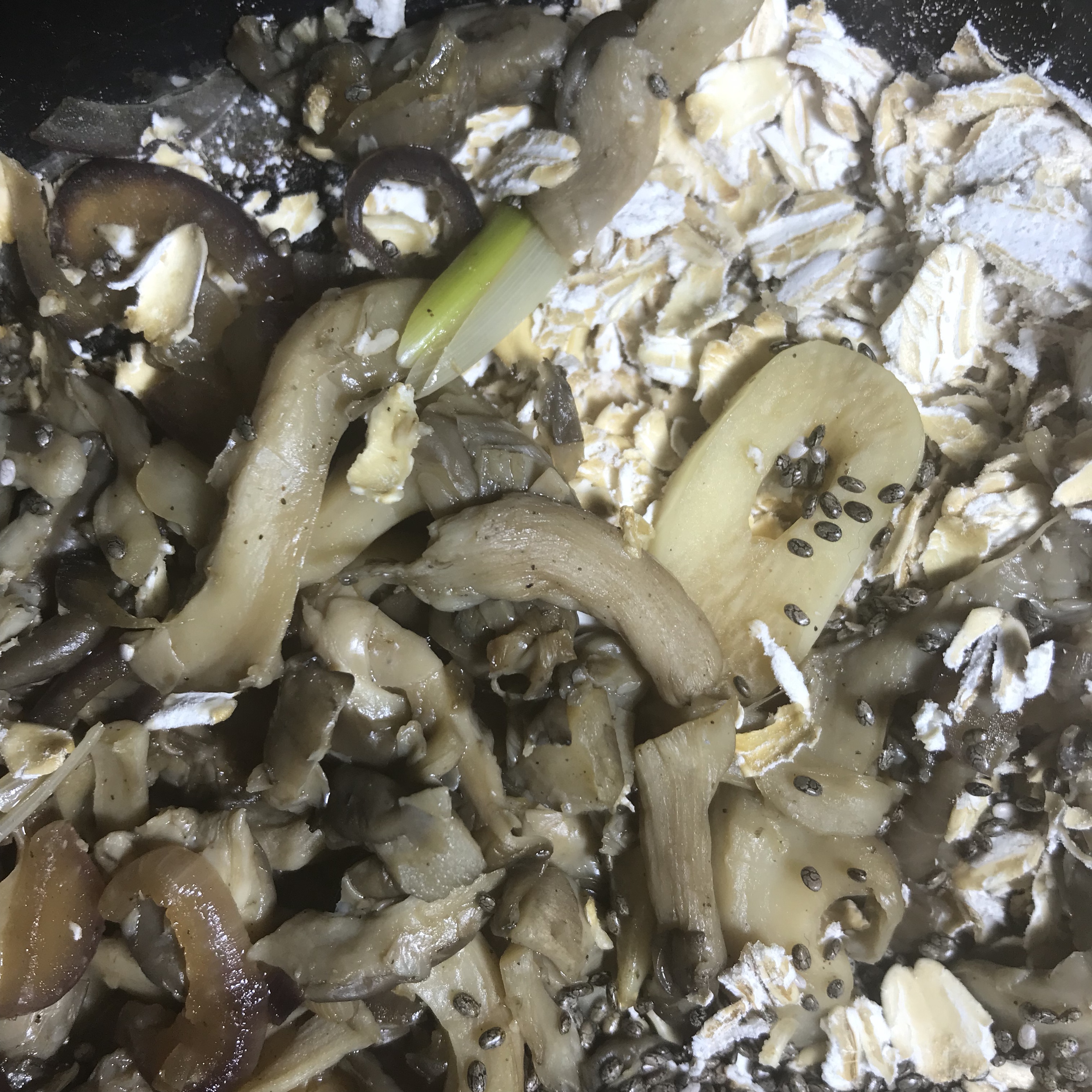 蘑菇燕麦咸粥的做法 步骤3