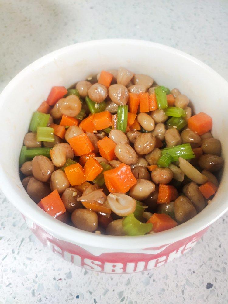 凉拌芹菜花生米胡萝卜