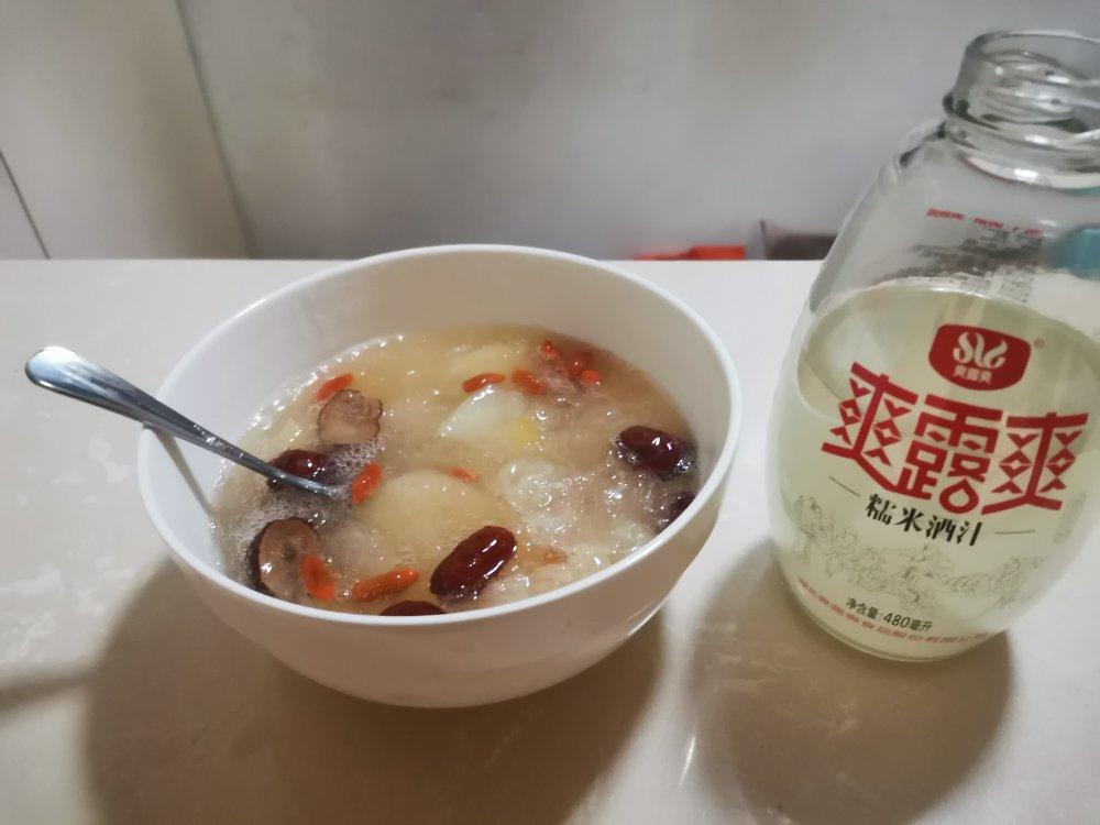 【冰糖雪梨银耳羹】